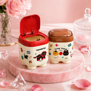 Cute desktop trash bin for home and office
